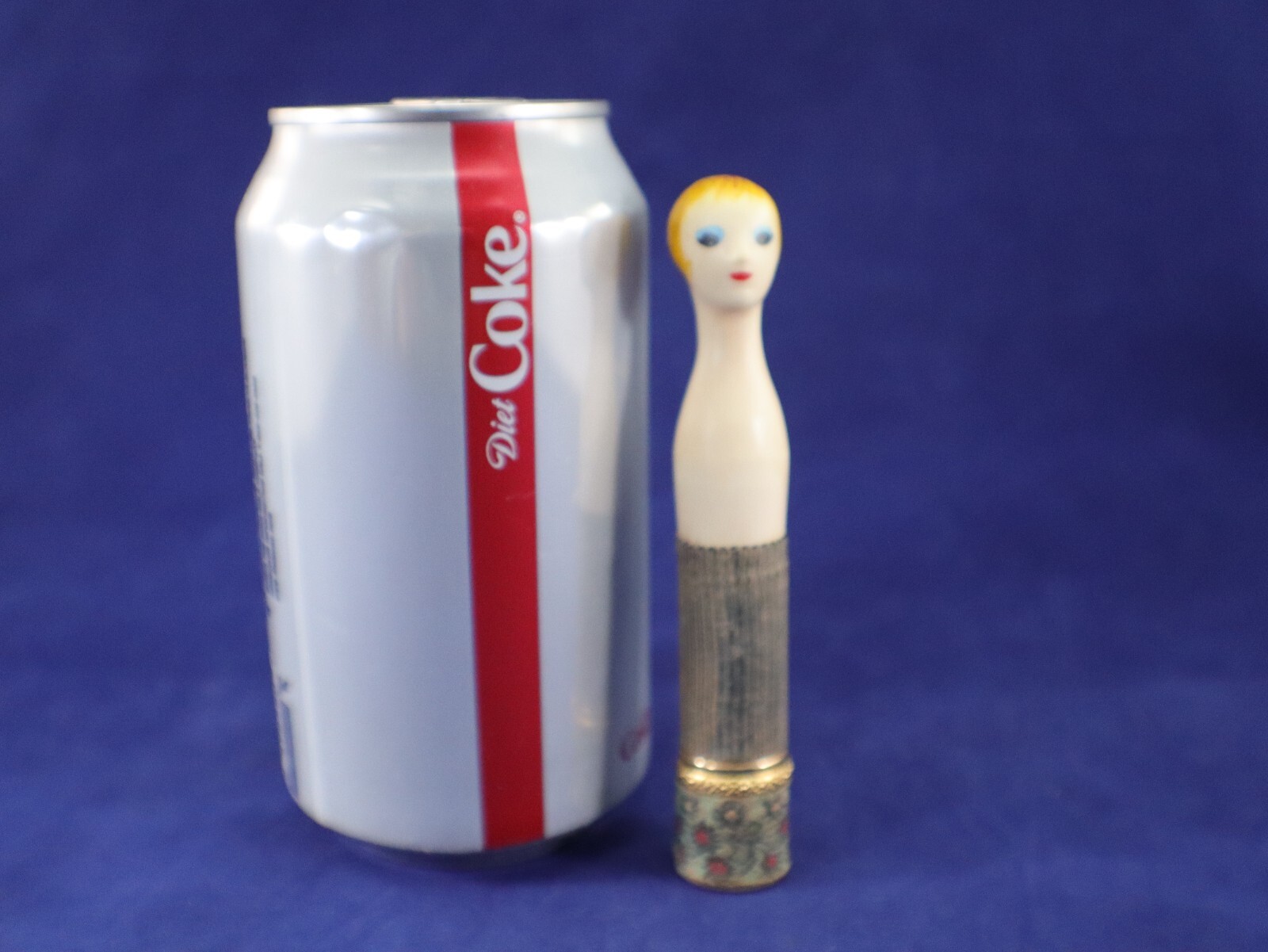 Revlon Couturine LIPSTICK DOLL Lady Holder Case Blonde 0538 USA Vintage 1961