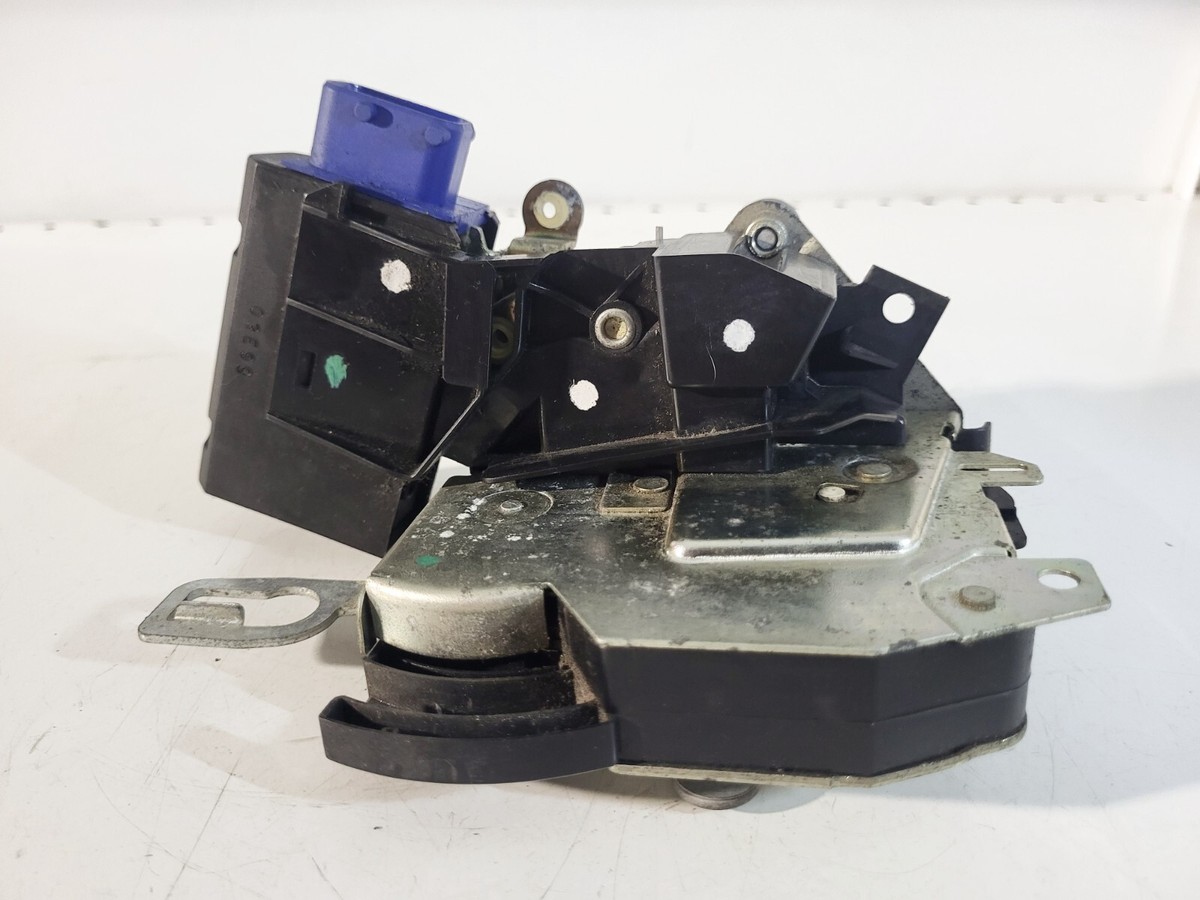 BMW E36, E34 Door lock front right 51218169046, Actuator front