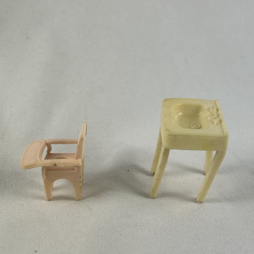 Miniature Dollhouse Furniture 1/4 1:24 Scale Plastic Chairs Dresser Sink - Picture 10 of 13