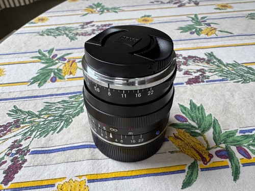 Pristine Carl Zeiss T* Biogon