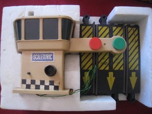 scalextric auto start