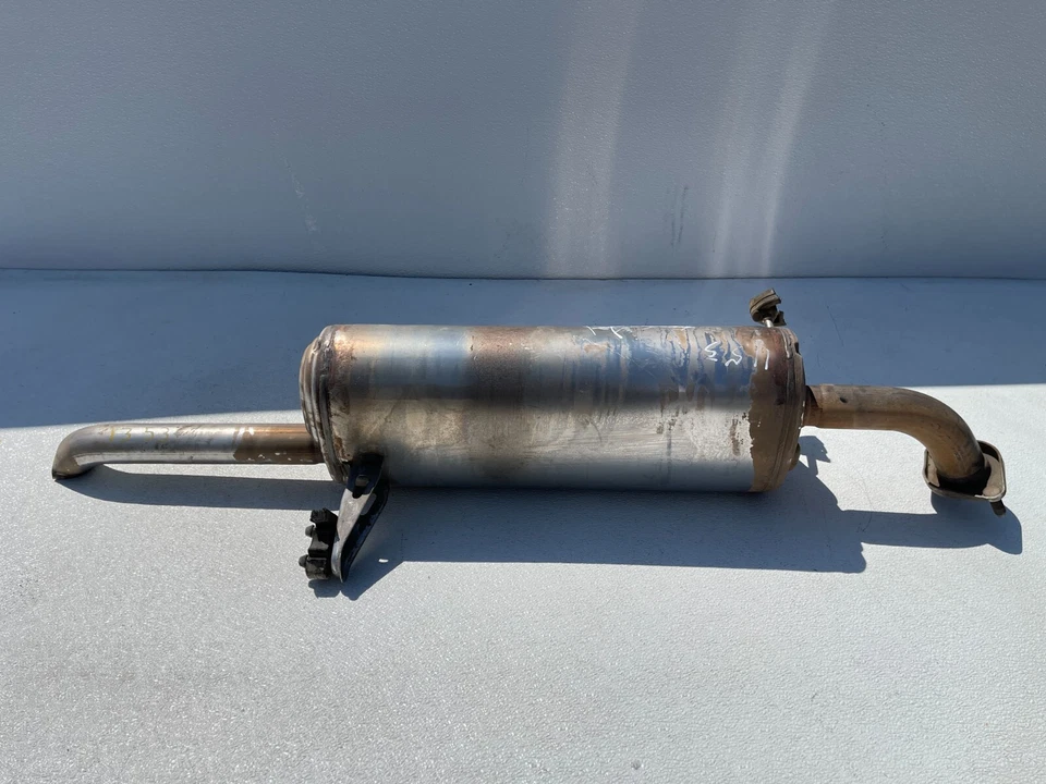 Silenciador de escape Hyundai Accent 2012-2017 sedán solo OEM 287101R220 Foto 2 de 4