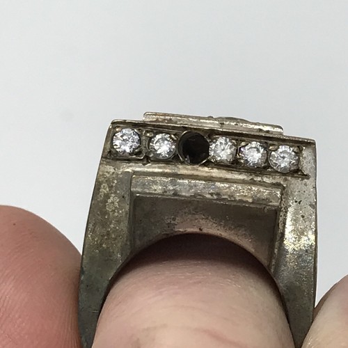 Vintage USA Sterling Silver & Round Cut CZ's Bold Triangle Design Ring sz 6.5 - Picture 14 of 15