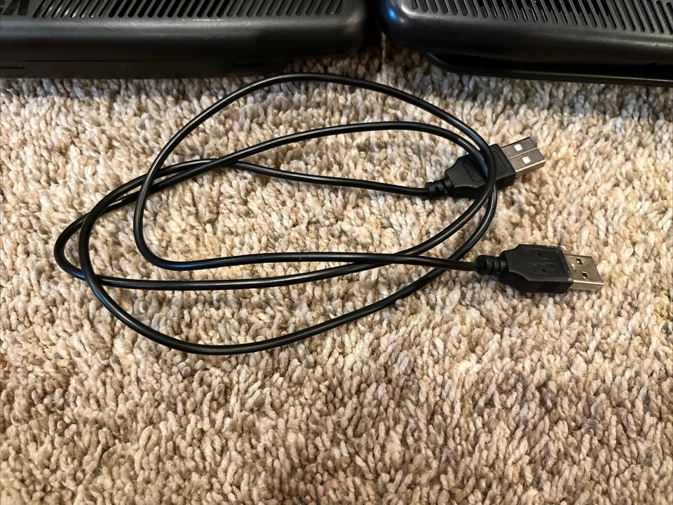 RCA DRC79108 10 inch Dual Screen Mobile DVD System Portable Player Car Headrest - Image 4 of 4