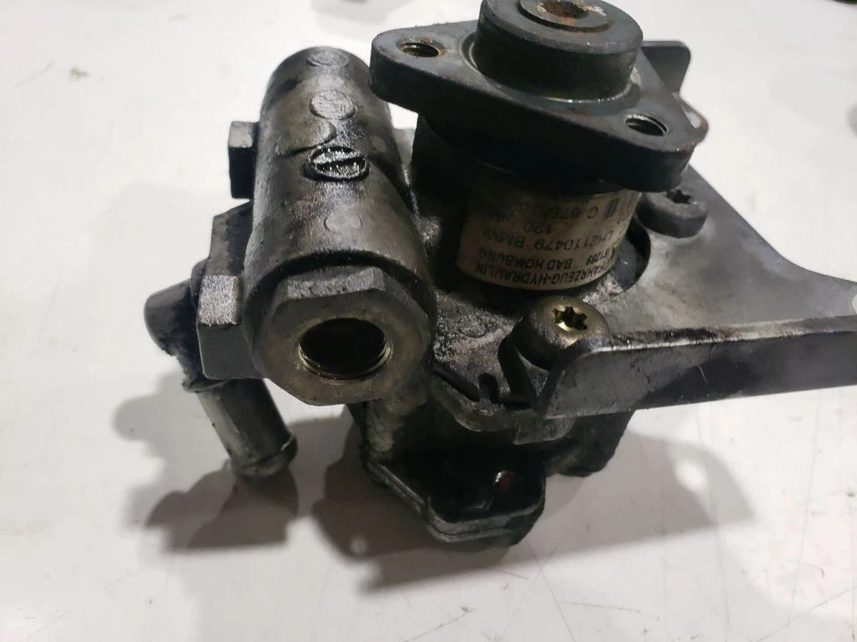 Bomba de dirección asistida - BMW 325Ci E46 M54B25 2002 - 01-02 OEM 6756582 Foto 3 de 4