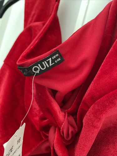 Rotes Samtkleid von Quiz Größe ist eine kleine 18 - Bild 6 von 6