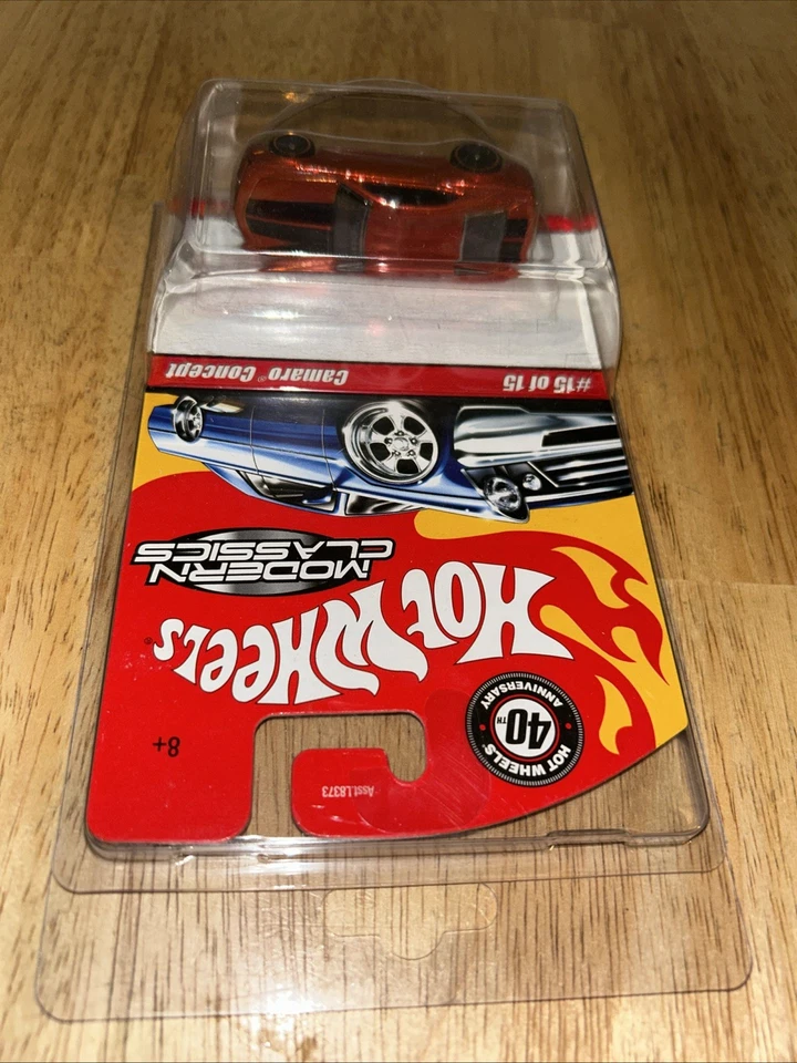 Chevy Chevrolet Hot Wheels Modern Classics Camaro Concept Gold 15/15 2008 Foto 4 de 4