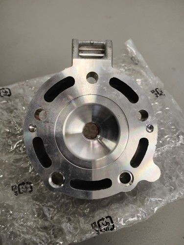 NOS 2000-01 OEM Honda CR125R CR125 Cylinder Head 12200-KZ4-A90 - Picture 5 of 12