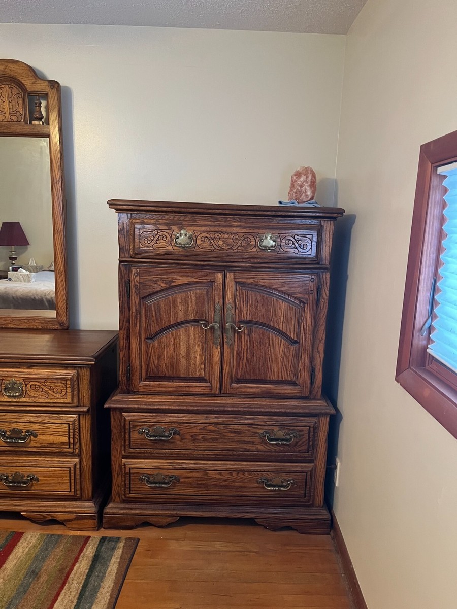 vintage american drew dresser Mid 20th Century + Mirror, Set American Drew Bedroom Drawer Dresser