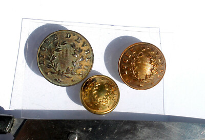 RARE 3 ANTIQUE UNIFORM BUTTON - LYCEE D'EVREUX - A.M & Cie PARIS - D:15,18,21mm