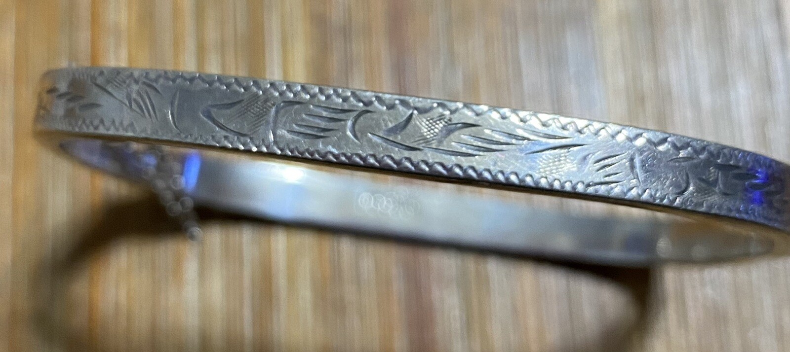 925 Sterling Silver Etched Rectangular Hinged Ban… - image 5