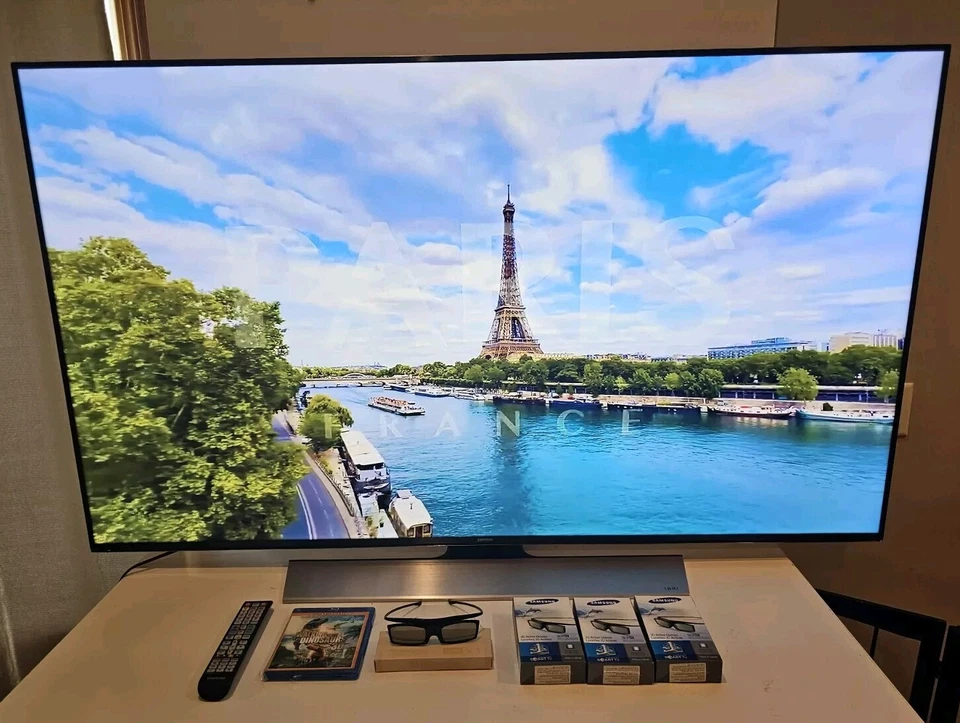 Samsung UHD 65" 4K 3D Smart TV UN65HU8550 F + 4 Pairs SSG-5150GB 3D Glasses - Image 2 of 4