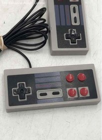 Nintendo NES Entertainment System Home Console 2 Controllers & Power Adapter