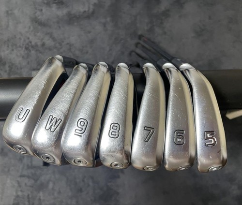 Ping G410 Eisensatz 7tlg 5-9 W U Black Dot MODUS3 Tour 105 R Flex Stahlschaft RH - Bild 2 von 8