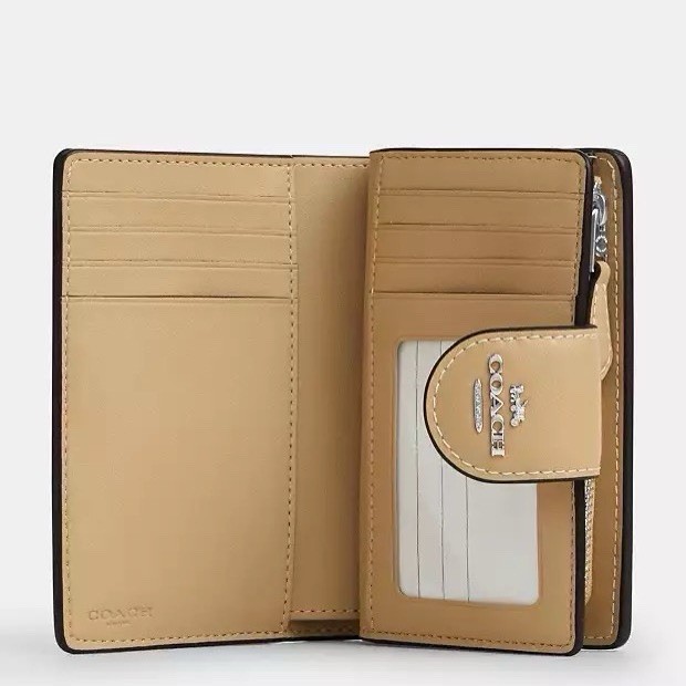 NWT Coach CAP02 Medium Corner Zip Wallet With Lemon Print Garden