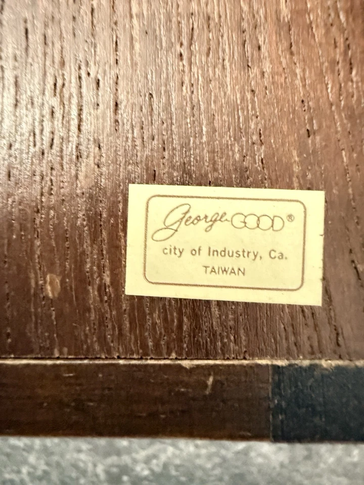 De Colección George Goode Iluminado Musical Capilla Estante Abrigo Decoración - Gracia Increíble Foto 3 de 3