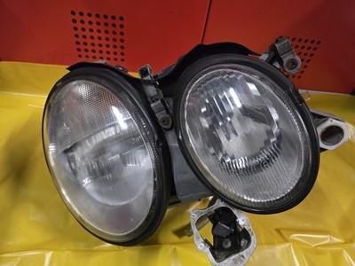 Mercedes Benz Scheinwerfer Rechts XENON 5DV007760-07 CLK C208 W208 HELLA ORIGINA