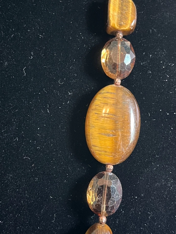 Colar Vintage Bronze Tom Olho de Tigre e Pérola Falsa 36" Marcado AV - Imagem 4 de 4