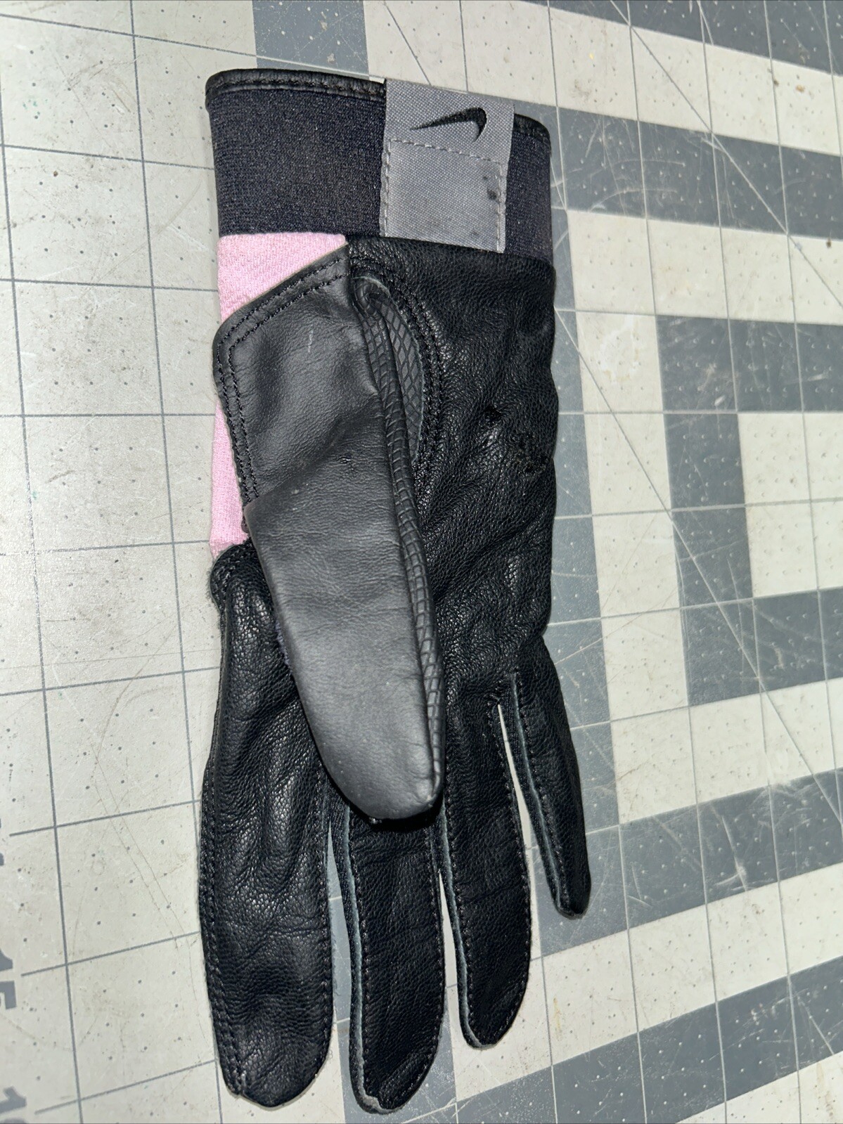 Picture 3 of 6