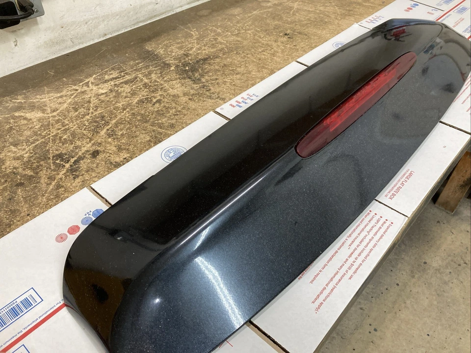 02-06 GMC ENVOY XL THIRD BRAKE LIGHT SPOILER BRAKE LIGHT REAR HATCH SPOILER PT - Изображение 3 из 4