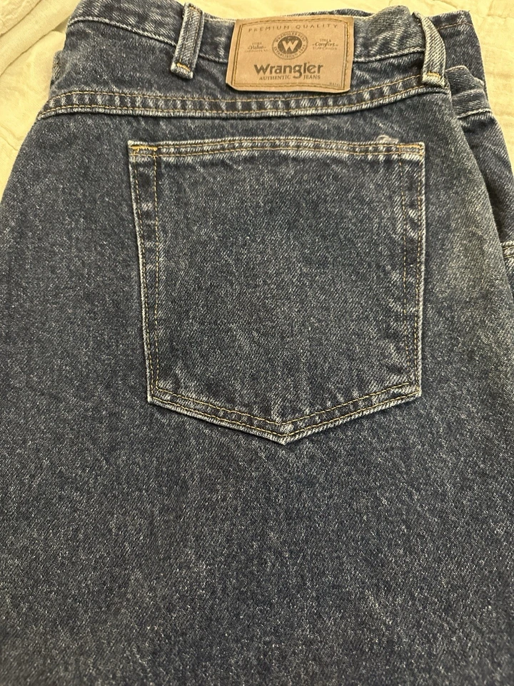 Wrangler Men's Relaxed Fit Straight Leg Jeans Blue, Size 42x30 - Image 1 of 1