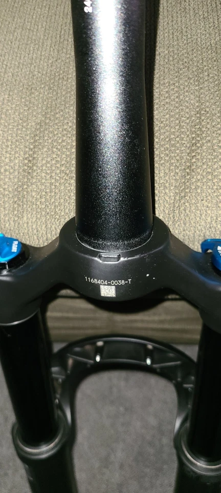 2025 Fox 34 Performance 140mm Fork w/ 110 Axle and 44mm Rake. - Image 4 of 4