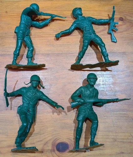 Vintage Lot Of (4) 1950s Era Louis Marx Army Men 5” Green Plastic Action Figures