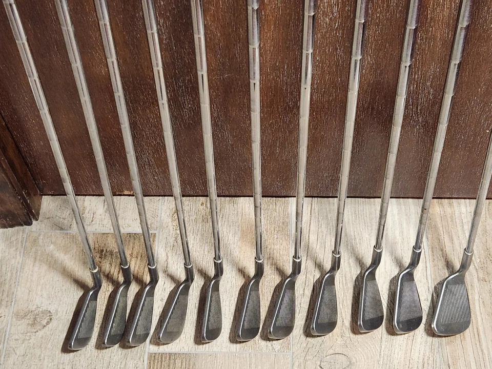 Juego de palos de golf PING EYE de hierro de punto negro patentado 1-SW para diestros de acero ZZ LITE Foto 2 de 4