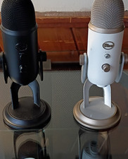 Blue Yeti USB Microphone Black  White Freestanding Mute Switch