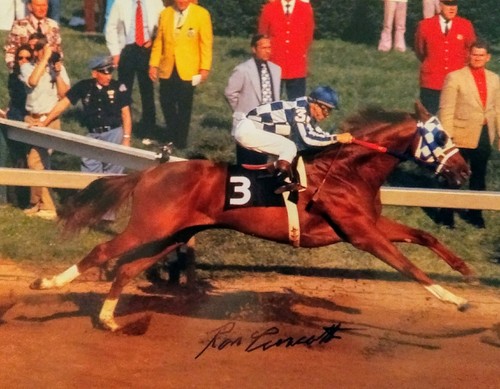 Autographe Ron Turcotte Secrétariat 8x10 Preakness Stakes at wire triple couronne - Photo 1/3