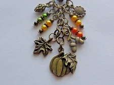AUTUMN FALL HARVEST PUMPKIN MAPLE LEAF BEADS KEY CHAIN PURSE CLIP BAG CHARM FOB