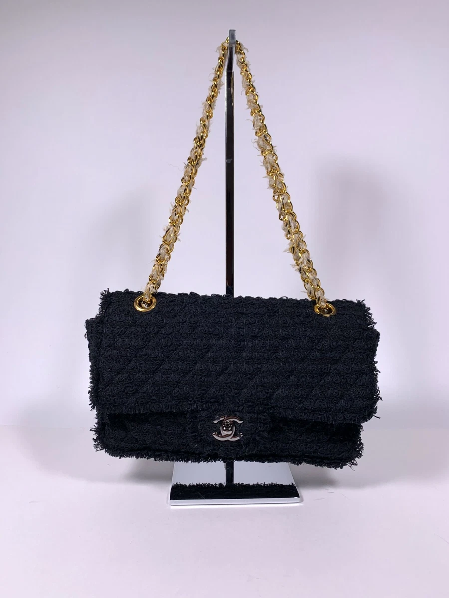 chanel diamond quilted shoulder bag