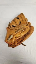 Ball Hawk Pennant Series Professional Model Baseball Glove (60-21224)