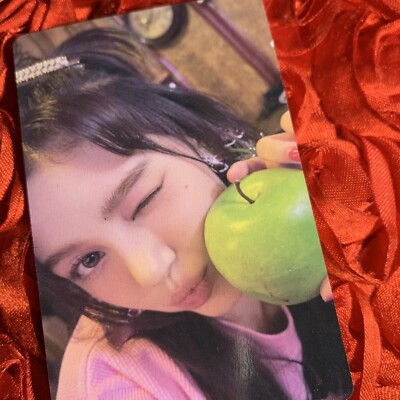 Danielle NEWJEANS Cartoon Power Edition Celeb K-POP Girl Photo