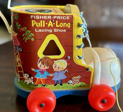 #ad Vintage Fisher Price #146 Pull A Long Lacing shoe 1970 w original 6 Wood Figs $35.00