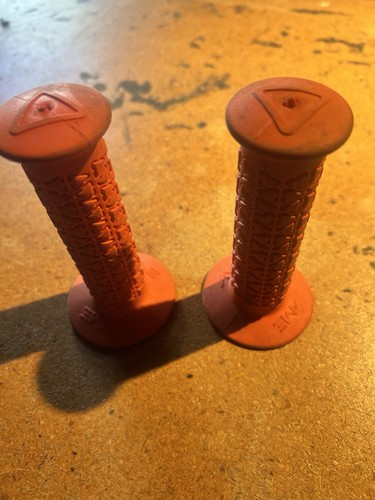🍀🔥 Orange AME Grips. I Believe They Are From The 90’s. Excellent Condition  