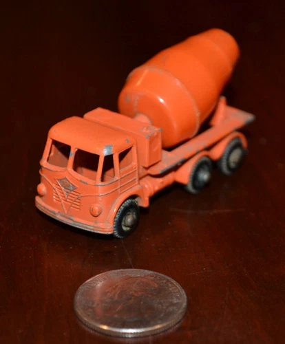 VINTAGE LESNEY MATCHBOX #26 FODEN CEMENT MIXER TRUCK ORANGE REGULAR WHEELS