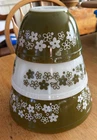 Pyrex Spring Blossom Crazy Daisy Set of 3 Mixing Bowls 401, 402, 403 Vintage