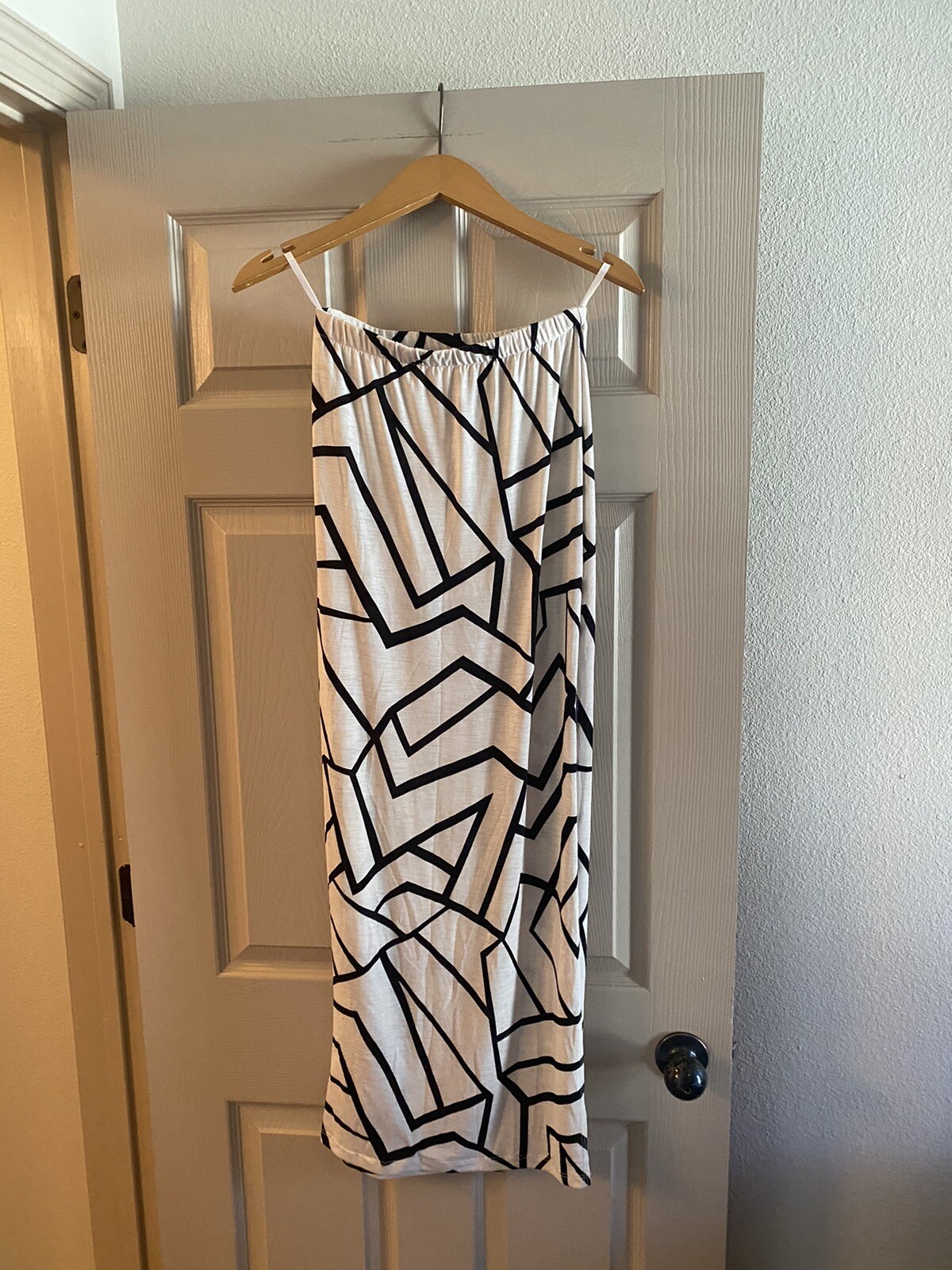Picture 1 of 4