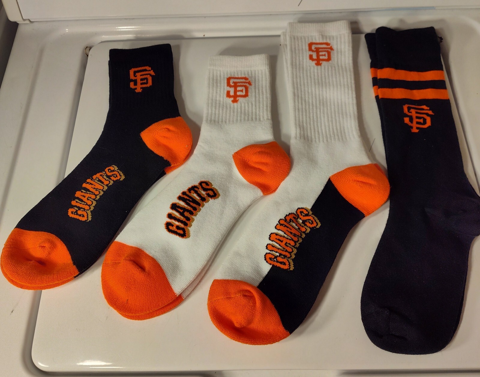 SAN FRANCISCO GIANTS MLB BASEBALL Bulk/Lot of (4) NWOT SOCKS FBF Sportswear