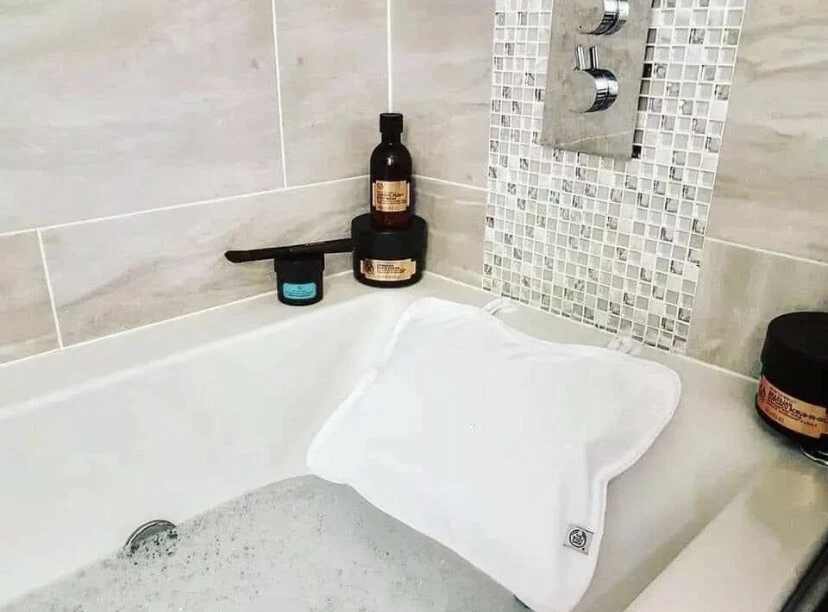 Body shop 2025 bath pillow