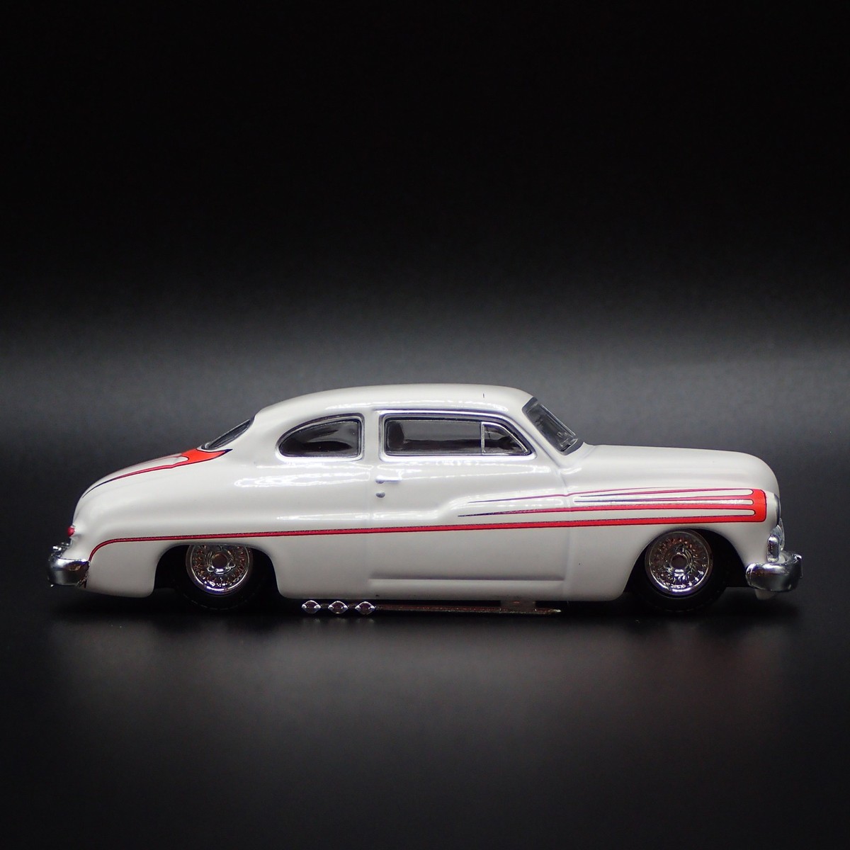 1950 50 MERC MERCURY EIGHT COUPE WHITE 1:64 SCALE
