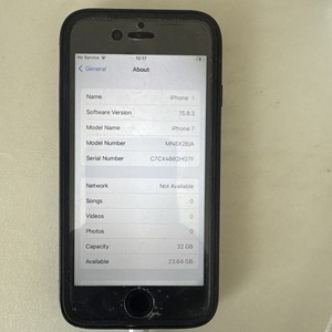Apple iPhone 7, schwarz, 32GB, entsperrt
