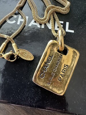 Authentic Vintage Chanel 31 Rue Cambon Gold Plated Necklace