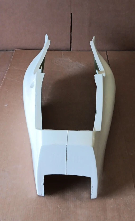 Обтекатель заднего верхнего сиденья Yamaha FZR600 из стекловолокна дорожный 1988-94 - Изображение 2 из 4