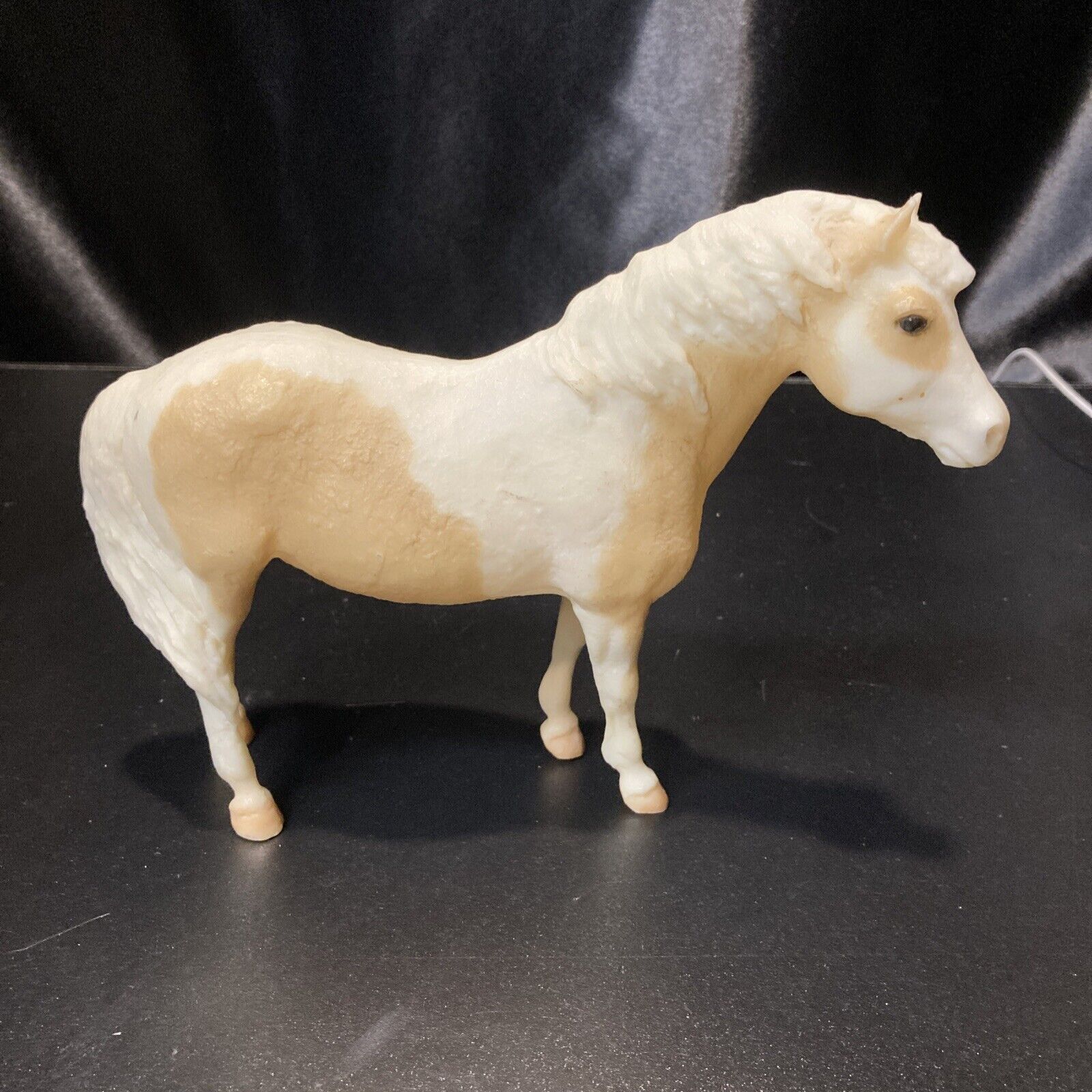Vintage Breyer Horse Magnificent Tan & White Pinto Misty of Chincoteague  Horses