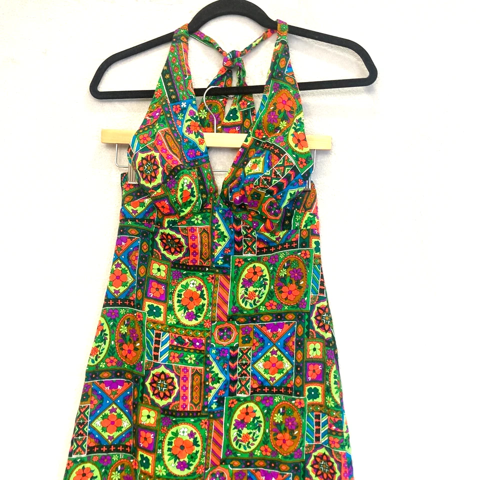 Vestido maxi vintage de los años 60 / 70 de Royal Hawaiian XS con patchwork floral para playa Foto 3 de 4