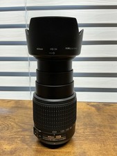Nikon DX AF-S Zoom-NIKKOR 55-200mm f/4-5.6G ED VR con copriobiettivo e cappuccio