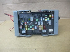 07 08 09 Chevy Tahoe Engine Fuse Box Relay Junction Block 2007 2008 2009