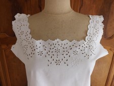 chemise de femme brodée, taille 48 ou XL,  ancienne